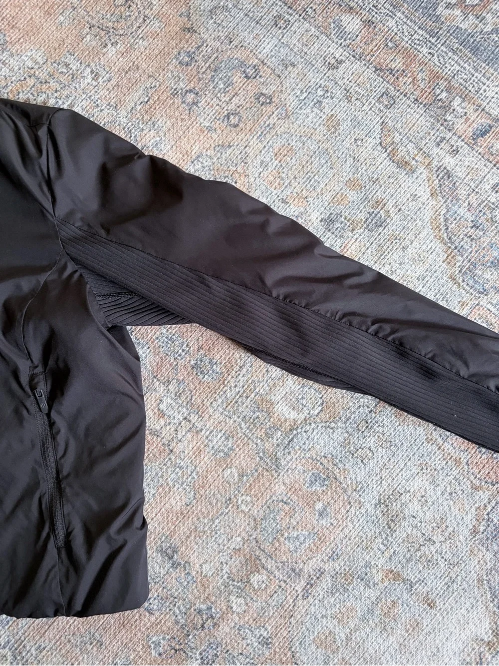 Lululemon Women's Black Insulated Sleek City Jacket